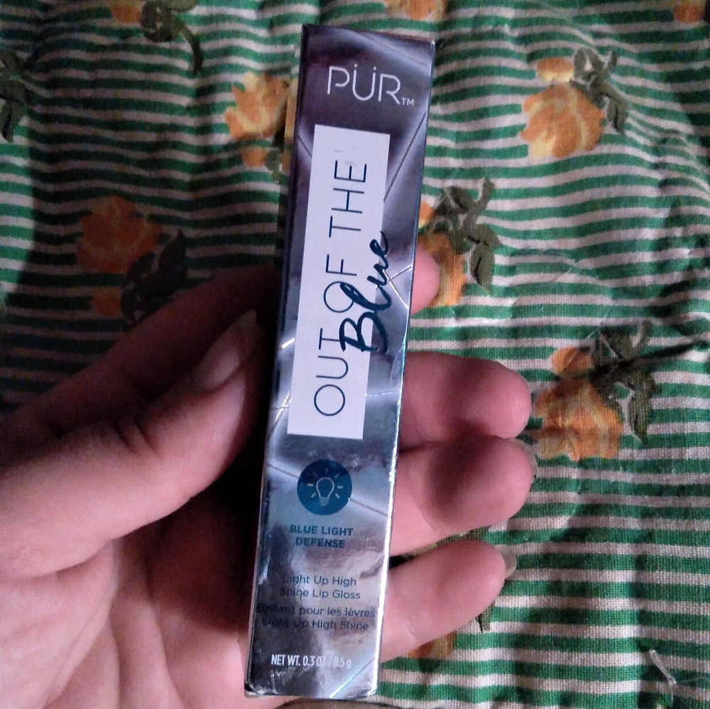 Pur minerals  out of the blue